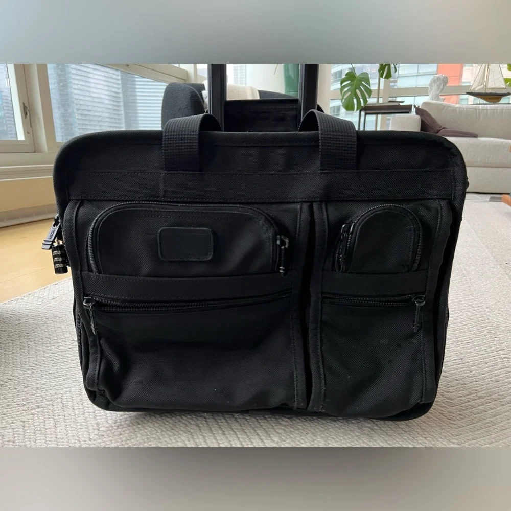 Tumi Medium Trip 2 Wheeler  Briefcase Travel Bag luggage Black